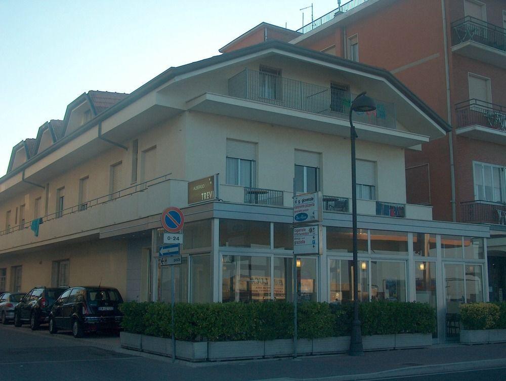 Hotel Trevi Cesenatico Eksteriør bilde