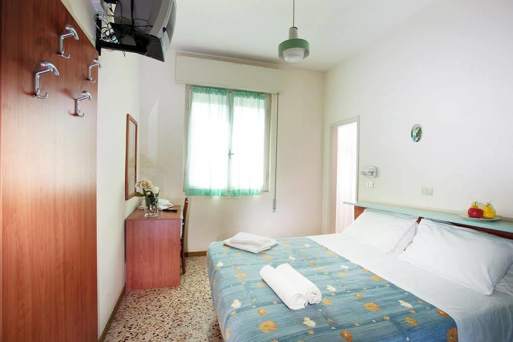 Hotel Trevi Cesenatico Eksteriør bilde
